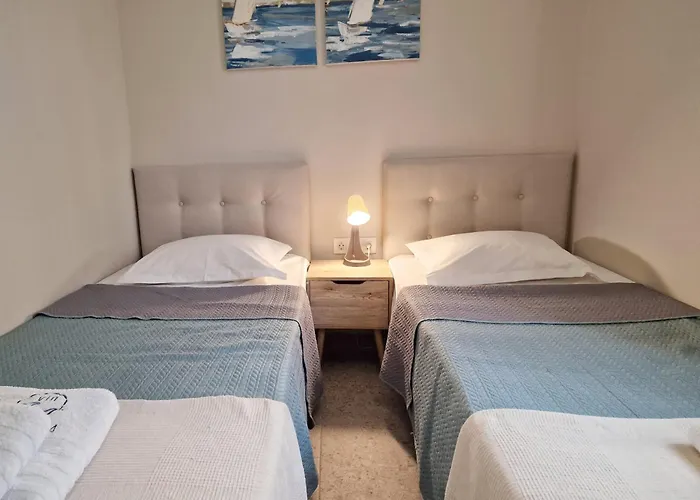 Magdalena Nikiti (Sithonia)